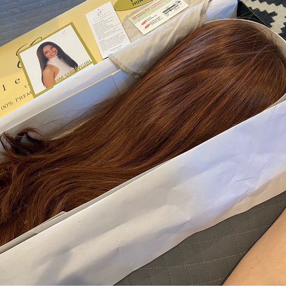 100% Premium Human Hair Wig by Eleganté. - Picture 2 of 5